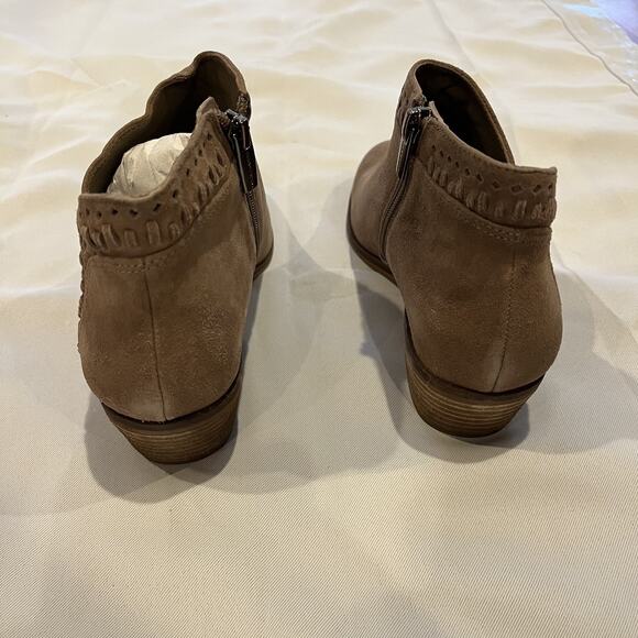 Vince Camuto Booties Womens Size 6W Tuscan Taupe Suede Parrla Cutout Ankle Boots - Picture 12 of 13